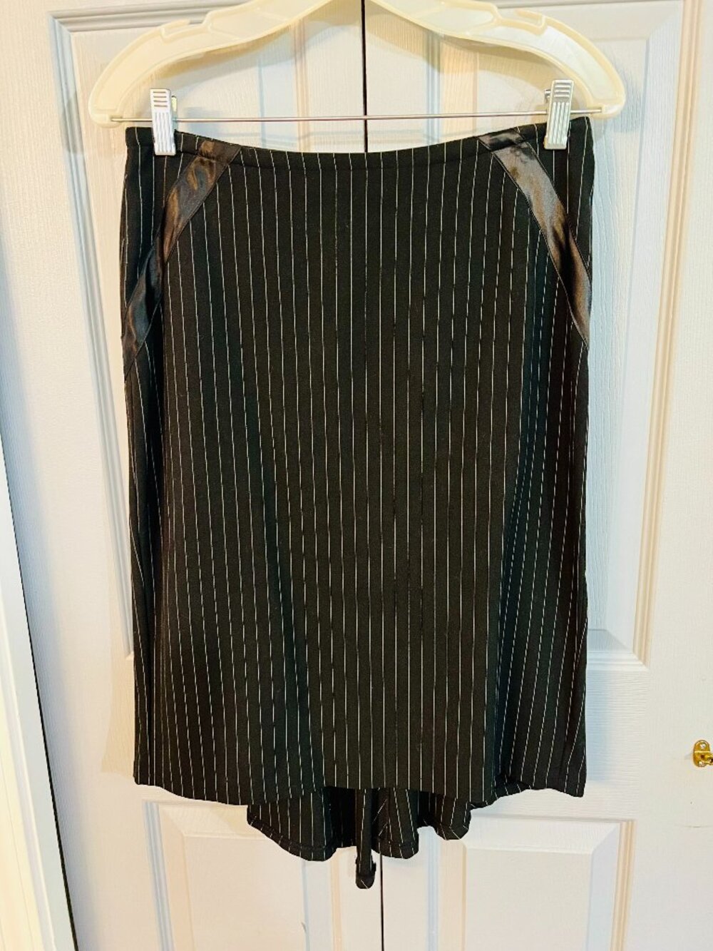 Fire Los Angeles Fishtail Pinstriped Skirt Black & White / Ribbon Detail